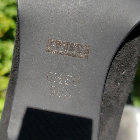 Bally Shoes Safarie High Heels Black suede - Picture 9 of 11